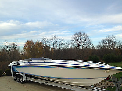 40 Ft. Fountain Lightning Powerboat