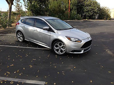 Ford : Focus ST 2014 ford focus st 1800 miles hatchback 18 inch wheels sync