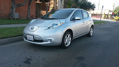 Nissan : Leaf Hatchback 2011 nissan leaf sl zero emission electric nav rear cam