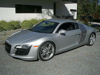Audi : R8 4.2 2010 audi r 8 six speed 4.2 l v 8 only 3 k miles