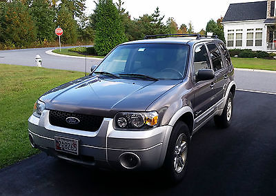 Ford : Escape Hybrid 2006 ford escape hybrid great suv 113 k miles save on gas reliable 4 wd