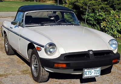 MG : MGB Roadster MGB 1975 White