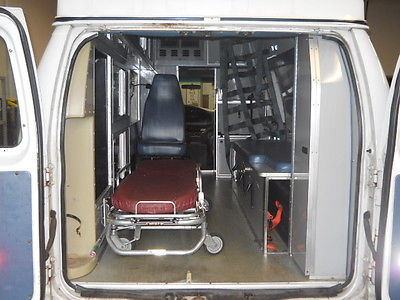 Ford : E-Series Van Ambulance Ambulance 2002 Ford 3500