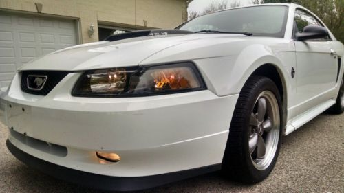 Ford : Mustang GT 1999 ford mustang gt coupe 2 door 4.6 l