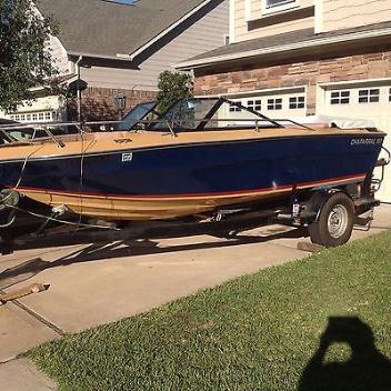 1982 Chaparral 187 470 Mercruiser Very Good Shape Lots of new items!
