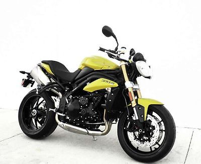 Triumph : Speed Triple 2013 triumph speed triple sulphur yellow