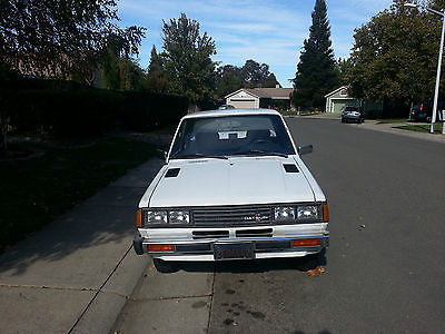 Datsun : Other white king cab two wheel truck, white exellcent condition