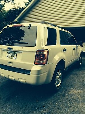Ford : Escape XLT FORD ESCAPE XLT 2011-4WD-4DR-SUV- LOW MILES