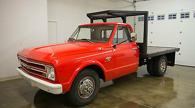 Chevrolet : Other Pickups C-30 1967 chevrolet c 30 flatbed truck mint condition