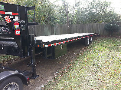 2013 Gooseneck Trailer