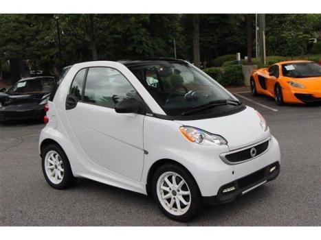 Smart : Other Passion Passion- Crystal White | Black Leather | Automatic | Pano Roof | Heated Seats