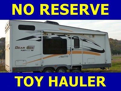 2005 Fleetwood Gear Box 26' Toy Hauler Sleeps 8 plus NO RESERVE Clean L@@K