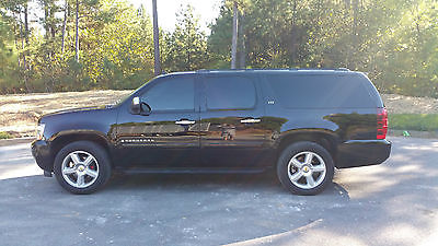 Chevrolet : Suburban LTZ 2007 surburban ltz loaded black on black heated seats rear dvd navigation