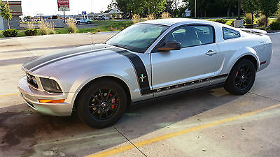 Ford : Mustang Base Coupe 2-Door 2006 mustang gt ipad in dash