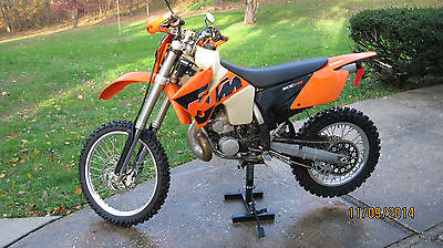 KTM : EXC LICENSED TO RIDE ON THE STREET!