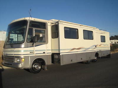 1997 Fleetwood Pace Arrow 36S with Superslide, Solar, W/D