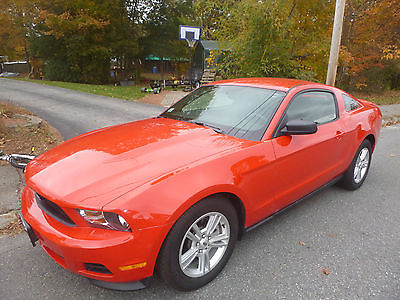 Ford : Mustang Base Coupe 2-Door 2012 ford mustang v 6 300 horsepower 1 owner has well under 2000 miles