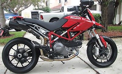 Ducati : Hypermotard 2010 ducati hypermotard 796