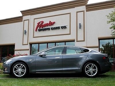 Tesla : Model S Performance 10 500 miles p 85 pano roof supercharging tech package 104 220.00 msrp