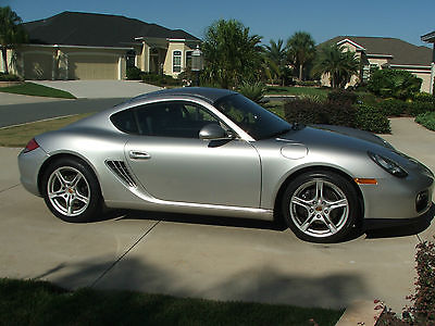 Porsche : Cayman base 2009 porsche cayman low milage 17500 new rear tires with less than 200 miles