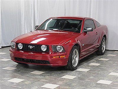 Ford : Mustang 2dr Coupe GT Deluxe 2006 ford mustang gt v 8 deluxe manual leather clean runs great