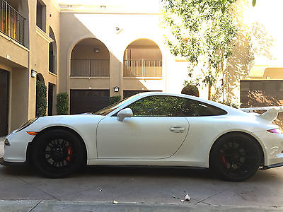 Porsche : 911 GT3 Coupe 2-Door White on Black Porsche 911 GT3 Brand New Red Calipers