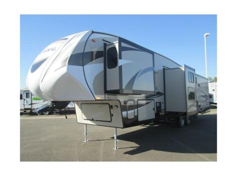 2015 Forest River CHAPARRAL 360IBL Rear livings