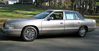Cadillac : DeVille Deville Concours DTS Luxury Sedan w/Carriage Roof 1997 cadilac deville concours 4 dr dts