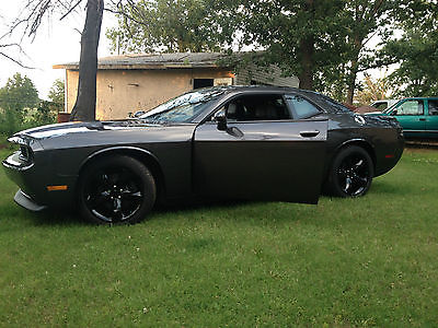 Dodge : Challenger SXT Plus Coupe 2-Door SXT Plus Loaded with all the Extras, Exellet conditon.