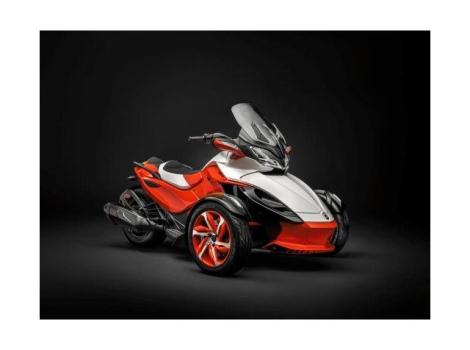 2015 Can-Am Spyder ST-S Special Series SE5