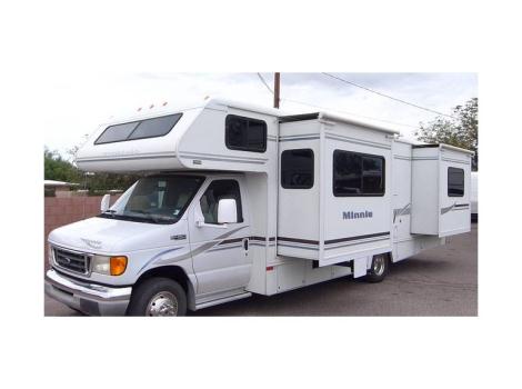 2004 Winnebago MINNIE-29B