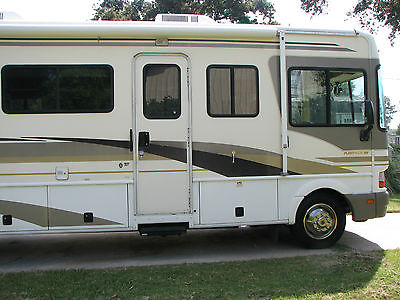 Excellent condition,Wood flooring,Lots of upgrades,Perfect for first time RV'ers
