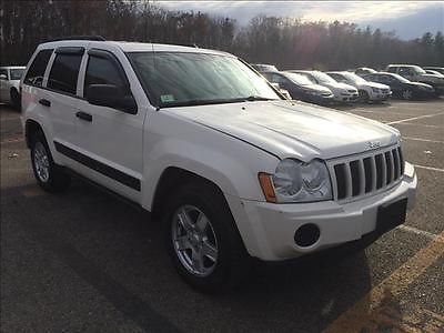 Jeep : Grand Cherokee Laredo 4WD 4dr SUV 2005 jeep grand cherokee 4 x 4 6 cylinder priced to sell