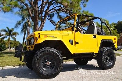 Toyota : FJ Cruiser ONE OF A KIND 4X4 WITH MASSIVE AMOUNTS OF UPGRADES!!!