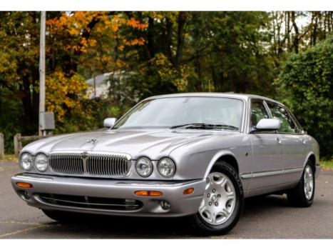 Jaguar : XJ Rear heated 2002 jaguar vanden plas v 8 low 49 k mi rear front heated seat garaged florida car