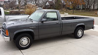 Dodge : Dakota Base Standard Cab Pickup 2-Door 1987 dodge dakota 2.2 l 4 cyl 5 speed long bed no rust very good ondition