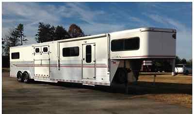 REDUCED! Immaculate 4/5/6 Horse Head-to-Head w/Multiple Configuration Options!