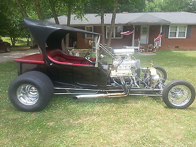 Ford : Model T 1 Door 1923 ford t bucket 350 chevy motor with a 671 blower