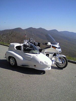 Honda : Gold Wing Pearl White 1994 Honda Goldwing w/ 2011 Hannagan GTL Sidecar & Wingmate Trailer