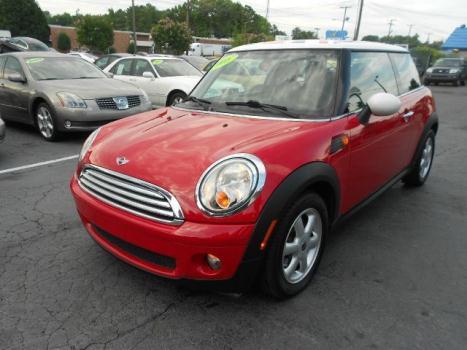 Mini : Cooper 2dr Cpe Clas Like NEW throughout! Runs great, and CUTE as a bug. WayBelowBook