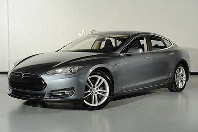 Tesla : Model S 85 kWh 85 kwh pano roof tech pkg 3 rd row leather air susp twin chargers ultra hi fi