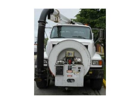 2003 Vactor 2112 Combination Sewer Cleaner - 1834 PD