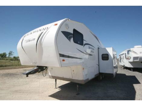 2011 Forest River Rockwood Signature Ultra Lite 8285WS