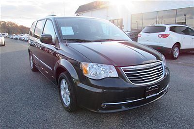 Chrysler : Town & Country 4dr Wagon Touring 2011 chrysler town and country touring ed back up camera navigation best price