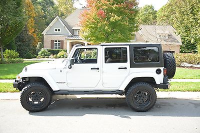 Jeep : Wrangler Unlimited Sahara Sport Utility 4-Door 2013 jeep wrangler unlimited sahara loaded with options and in excellent shape