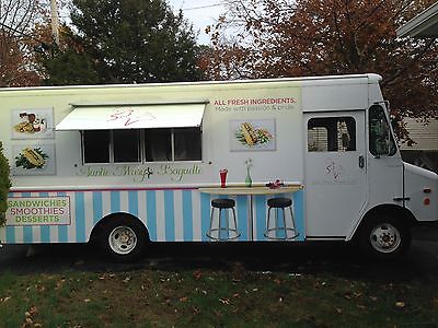 Chevrolet : Other 2 Door Box Truck Food Truck - Newly Converted Mobile Concession Catering - Many Extras