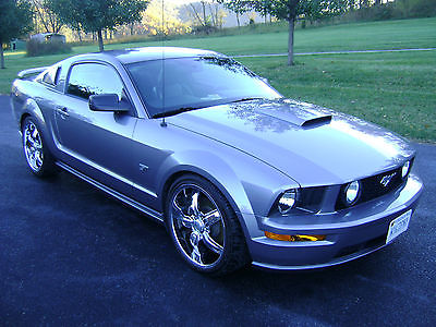 Ford : Mustang GT 2007 ford mustang gt coupe 2 door 4.6 l