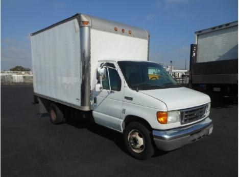 2004 Ford E350