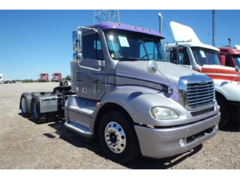 2004 FREIGHTLINER CL11264ST-COLUMBIA 112