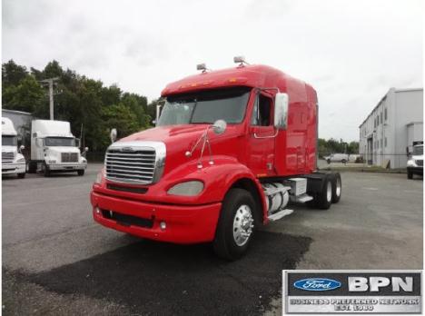 2009 Freightliner Columbia RED MIDROOF